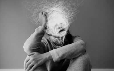 ¿Cómo dejo de tener pensamientos repetitivos que me atormentan?